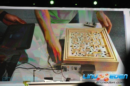 通过USB连接XOOM控制迷宫