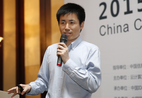 李华