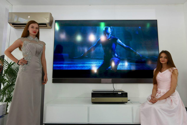 2016AWE大赏！超模带你看国际范儿的海信