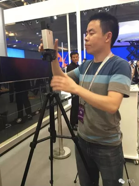 VR时代真的要来了啊，车展居然都可以看VR直播了 