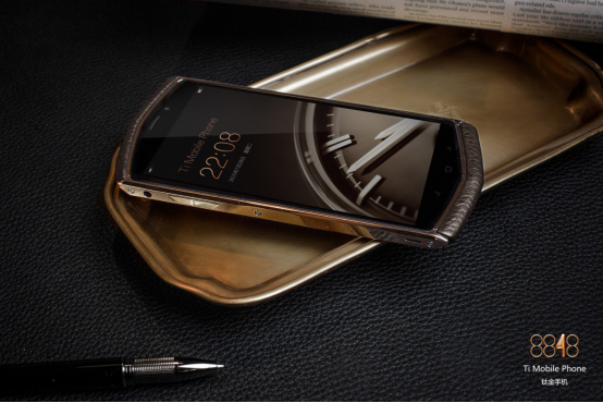 8848钛金手机18k玫瑰金巅峰版真机图赏