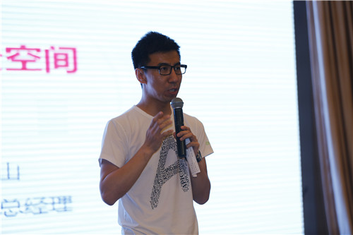 APICloud 创始人兼CEO  刘鑫