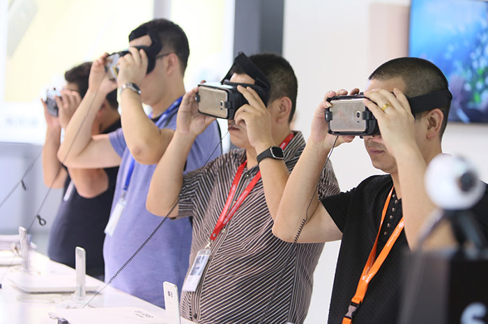 VR