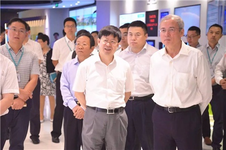 中国移动副总裁沙跃家访海信成立联合项目组开展合作
