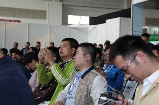 说明: C:\Users\taoyanan\AppData\Local\Microsoft\Windows\INetCache\Content.Word\观众.jpg