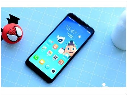 全面屏最虔诚的布道者 海信哈利手机全面开放购买