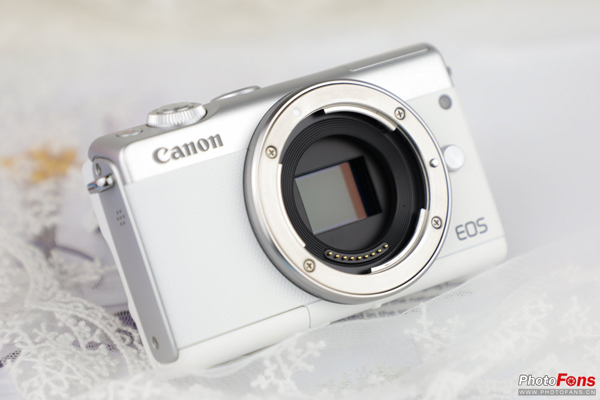 佳能微单M100 让自拍如此简单