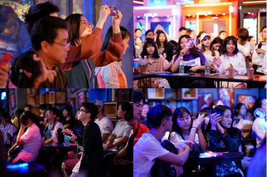 （全民K歌LIVEHOUSE店的观众）