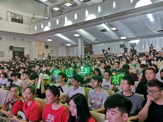 海信手机助力大音联赛 三校联动引燃音乐狂欢