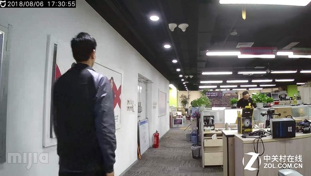 谁是家庭看护小能手 8款智能摄像机横评