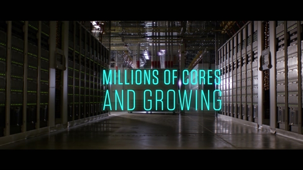 微软秀数据中心级系统：896核心1792线程