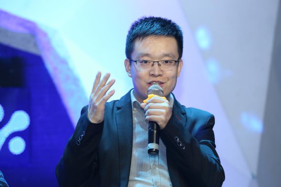 易观携手中关村投资联盟等创业孵化机构，共同签署“春雨计划”战略合作 V21987.png