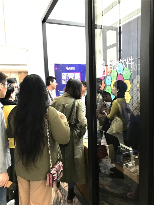 云图片