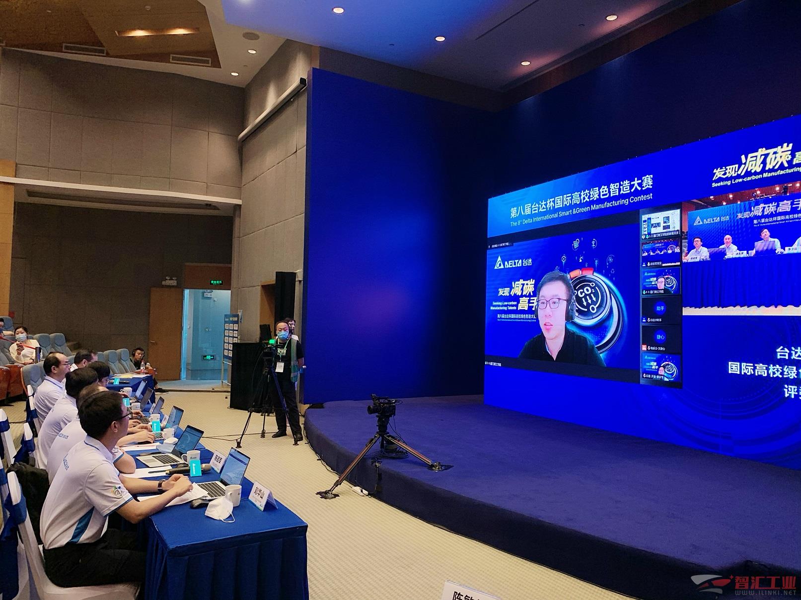 8. 第八届“台达杯”国际高校绿色智造大赛于线上举办,评委嘉宾通过网络对作品进行点评,共107支高校队伍参加了最终决赛.jpg