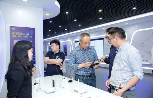 雷霆出击!hosan新品亮相深圳电信信息枢纽大厦,首秀引关注