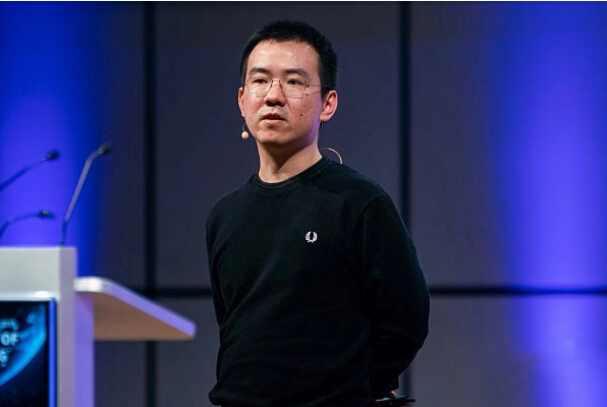 吴忌寒在全球矿业大会上谈经济衰退现象