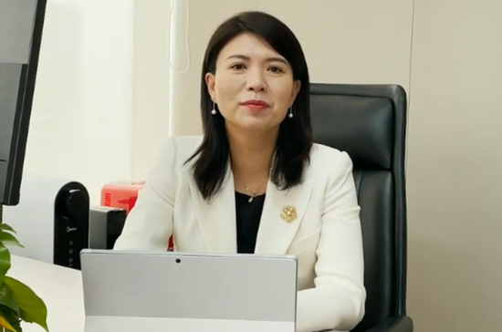 本次直播活动由cio时代学院coo,新基建创新研究院秘书长刘晶主持.