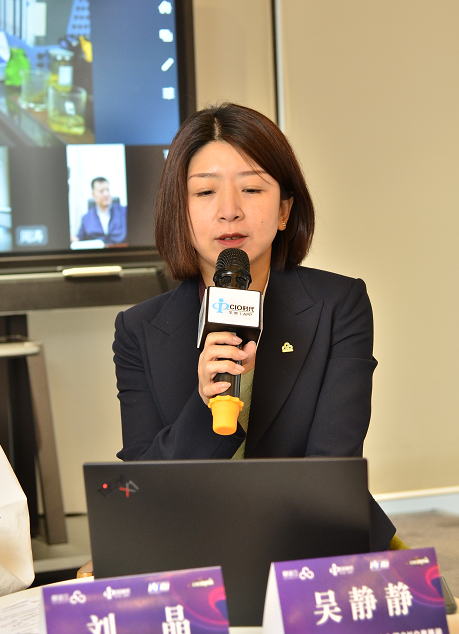 云智慧政府行业事业部总经理 吴静静针对上述两位领导提到的数字化